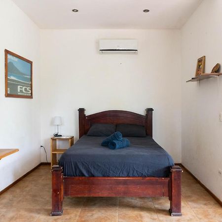 Апартаменты Chicama : Burnt Toast Surfcamp Носара Экстерьер фото